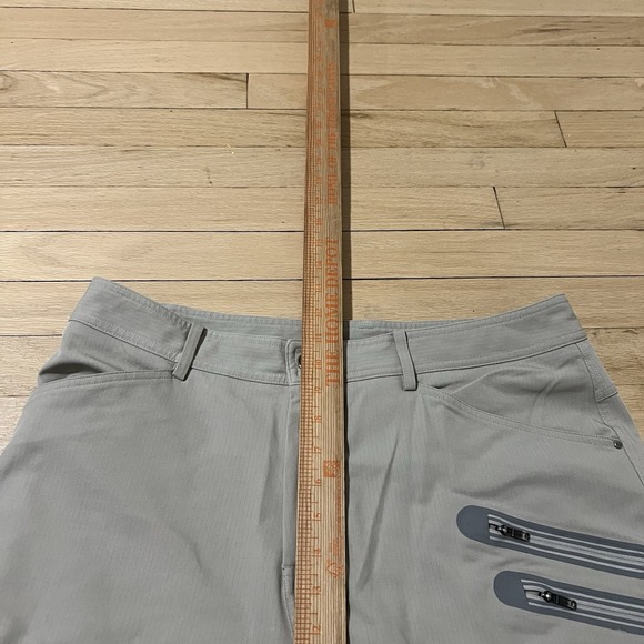 Lululemon Shorts Men 36 Beige Commuter Performance Casual Triple Active Gorpcore - Picture 4 of 11